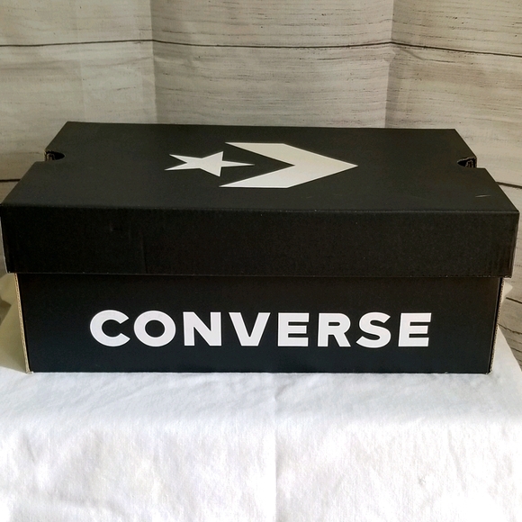 NIB Converse Chuck Taylor Slip-ons - Picture 4 of 11